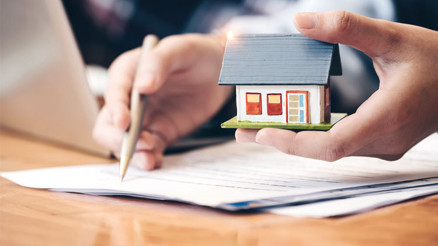 Maliye ev sahibini yakalamak için kiracının peşinde