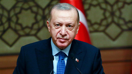 Cumhurbaşkanı Erdoğandan milli güreşçilere tebrik