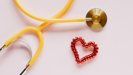 Kadın hekimlerin eğitime desteği ödüllendirildi