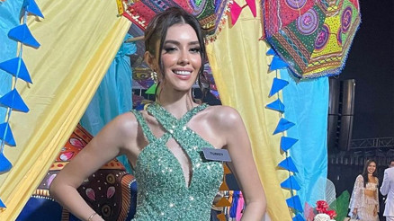 Hindistan’da renkli açılış