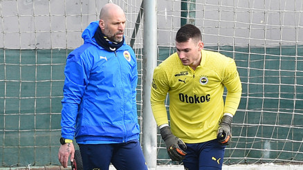 Fenerbahçede Livakovicin yüzü Zufic ile daha çok gülüyor