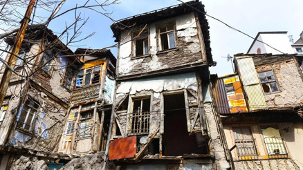 Tarihi mahalle ilgi bekliyor