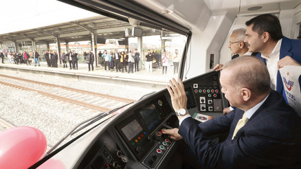 Sirkeci-Kazlıçeşme Yeni Nesil Ulaşım Hattı açıldı... Ekonomiye katkısı 785 milyon Euro olacak