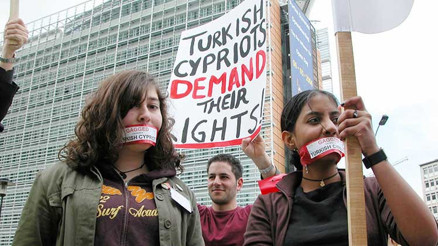 İngiltere’deki Kıbrıslı Türkler, ambargonun 60. yılında eylem yapacak