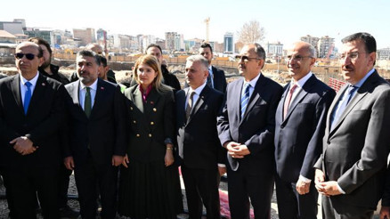 Bakan Özhaseki açıkladı: Malatya’nın çarşısı 1 seneye ayağa kalkacak