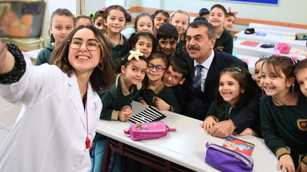 Bakan Tekin’e öğrencilerden TOGG talebi