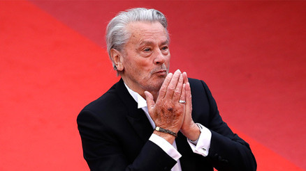 Ünlü Fransız aktör Alain Delon’un evinden 72 silah ve 3 bin mermi çıktı