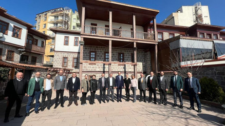 Düşük oy oranıyla seçilirsem üzülürüm Düşük oy oranıyla seçilirsem üzülürüm