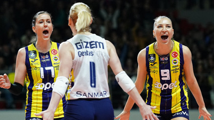 Fenerbahçe Opet yarı finalde