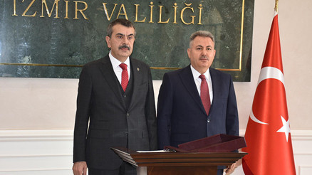 Milli Eğitim Bakanı Tekin: Önümüzdeki yüzyılı Türkiye Yüzyılı yapacaksak, hep beraber yapacağız Milli Eğitim Bakanı Tekin: Önümüzdeki yüzyılı Türkiye Yüzyılı yapacaksak, hep beraber yapacağız