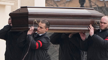Rus muhalif Aleksey Navalni son yolculuğuna uğurlandı Rus muhalif Aleksey Navalni son yolculuğuna uğurlandı