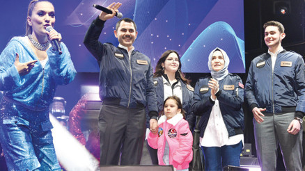 İstanbullu gençler  doyasıya eğlendi