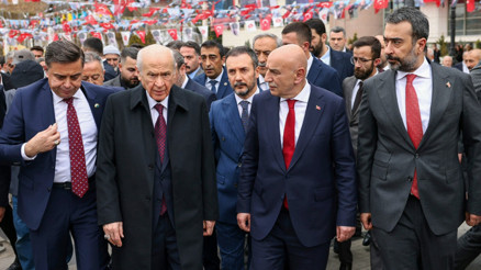 MHP lideri Devlet Bahçeliden Turgut Altınokun seçim çalışmasına sürpriz destek MHP lideri Devlet Bahçeliden Turgut Altınokun seçim çalışmasına sürpriz destek