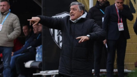 Yılmaz Vuraldan rehavet uyarısı Menemen FK, play-off hattında...