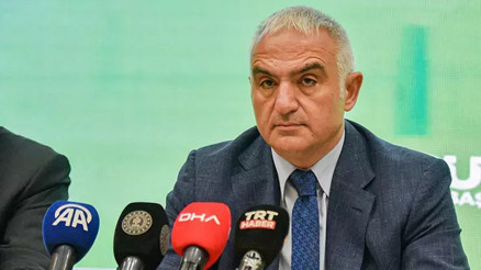 Bakan Ersoy Antalyada konuştu: Tanıtım noktasında son 5 yılda çok şey yaptık Bakan Ersoy Antalyada konuştu: Tanıtım noktasında son 5 yılda çok şey yaptık