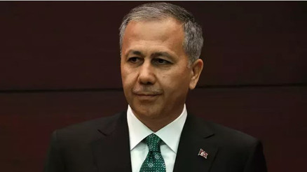 Bakan Yerlikaya: Adalete teslim ettiğimiz organize suç örgütü sayısı 402 oldu Bakan Yerlikaya: Adalete teslim ettiğimiz organize suç örgütü sayısı 402 oldu