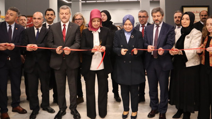 Olgunlaşma enstitüsünden İstiklal Marşı sergisi
