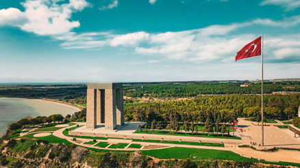 18 Mart Pazartesi için bir ilde tatil kararı geldi 18 Mart 2024 Çanakkale Zaferi resmi tatil mi, hangi illerde okullar tatil, ders var mı Valilikten tatil kararı açıklaması