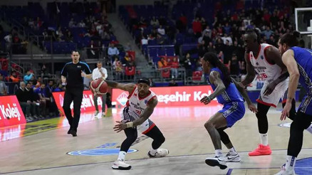 Bahçeşehir Koleji yarı finalde