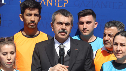 Milli Eğitim Bakanı Yusuf Tekin: Okul bahçelerini cıvıl cıvıl hale getirdiğimiz zaman dijital bağımlılıkla mücadele etmiş olacağız