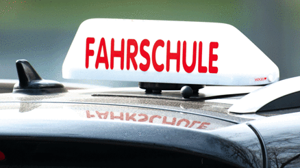 Ehliyet almak giderek pahalanıyor