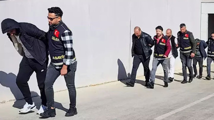 Antalyada fuhuş operasyonu Şifreli konuşmaları deşifre edildi... Gözaltına alındılar Antalyada fuhuş operasyonu Şifreli konuşmaları deşifre edildi... Gözaltına alındılar