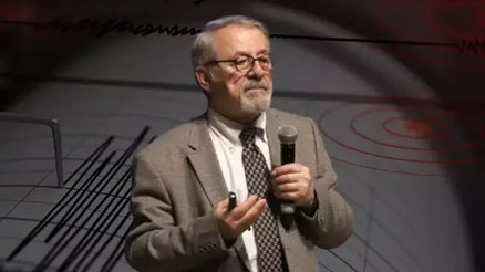 Prof. Dr. Naci Görürden CNN TÜRKte dikkat çeken açıklamalar: Bir an önce İstanbulu depreme hazırlamalıyız Prof. Dr. Naci Görürden CNN TÜRKte dikkat çeken açıklamalar: Bir an önce İstanbulu depreme hazırlamalıyız