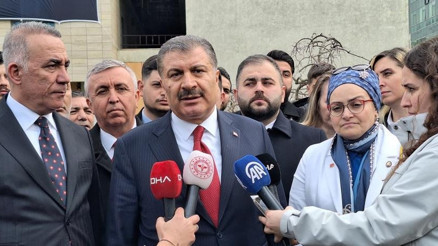 Sağlık Bakanı Koca, yan dal mecburi hizmet düzenlemesini anlattı