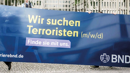 Alman istihbaratı ilanla ajan arıyor