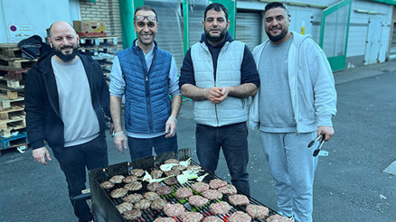 Köln halinde toplu iftar