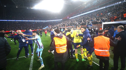 Kasımpaşa ve Samsunspordan Trabzonda yaşanan olaylar hakkında açıklama