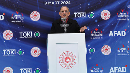 Depremzedeler yeni konutlarına kavuştu... Bakan Özhaseki: 30 bin 723 afet konutunu daha hak sahiplerine teslim ettik