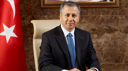 Bakan Yerlikaya: Sizlerin yüzüne daha iyi bakabilmek için yarış içerisinde çalışıyoruz