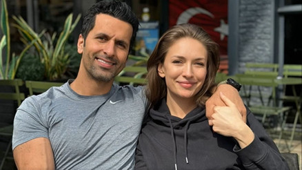 Ünlü oyuncu mutluluğu uzaklarda buldu... Eski FBI çalışanıyla aşk