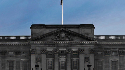 Buckingham Sarayından Dünya Saatine destek