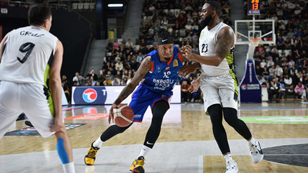 Anadolu Efes, Manisada kazandı