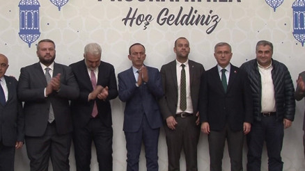 Üsküdarda Demokrat Partili 600 üye AK Partiye geçti