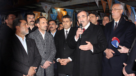 Cevdet Yılmazdan deprem konutu açıklaması: Yılsonuna kadar 200 bin konutu teslim edeceğiz