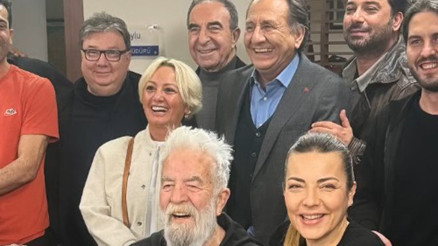 Efsane yönetmene sette doğum günü