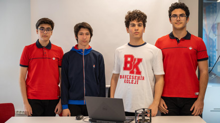 Fen ve Teknoloji Lisesi öğrencileri uzay için çip tasarladı