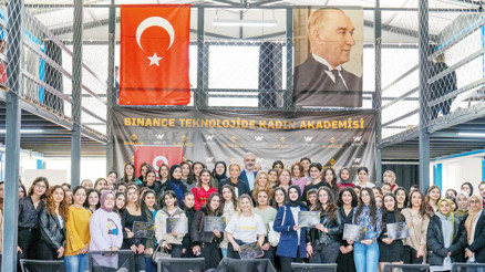 Akademi deprem bölgesine taşındı