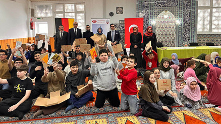 ‘Düsseldorf Okuyor’