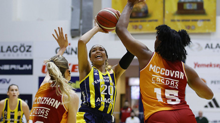 Fenerbahçe, Galatasarayı farklı geçti