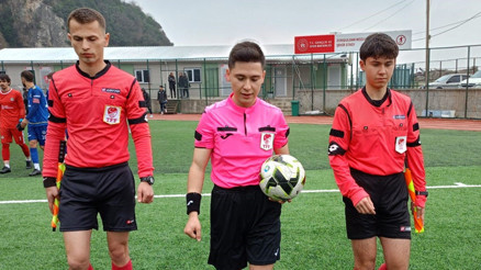 Cezalı futbolcu oynattılar, hükmen yenik sayıldılar