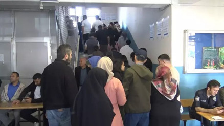 Avcılarda 19 bin 249 seçmenin kayıtlı olduğu okulda yoğunluk