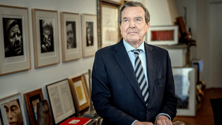 Belgeseli de kendisi kadar tartışılıyor