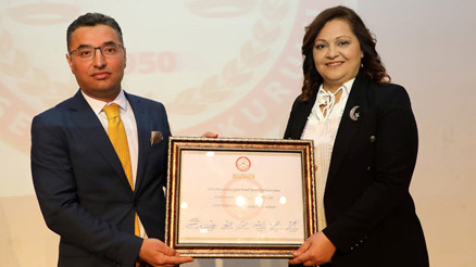 CHPli Burcu Köksalın mazbata töreninde eksik imza ertelemesi