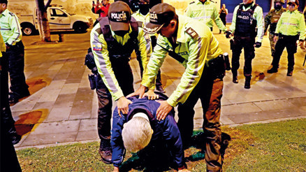 Başkan Yardımcısı krizi: Ekvador, Meksika büyükelçiliğini bastı