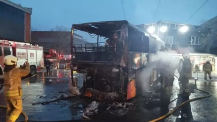Ümraniyede birbirine yakın noktalarda peş peşe otobüs yangını