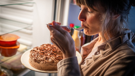 Eşim aniden sürekli tatlı yemeye başladı, sebebini yıllar sonra anlayabildik Francescanın hastalığı neydi Başka hangi belirtileri gösteriyordu